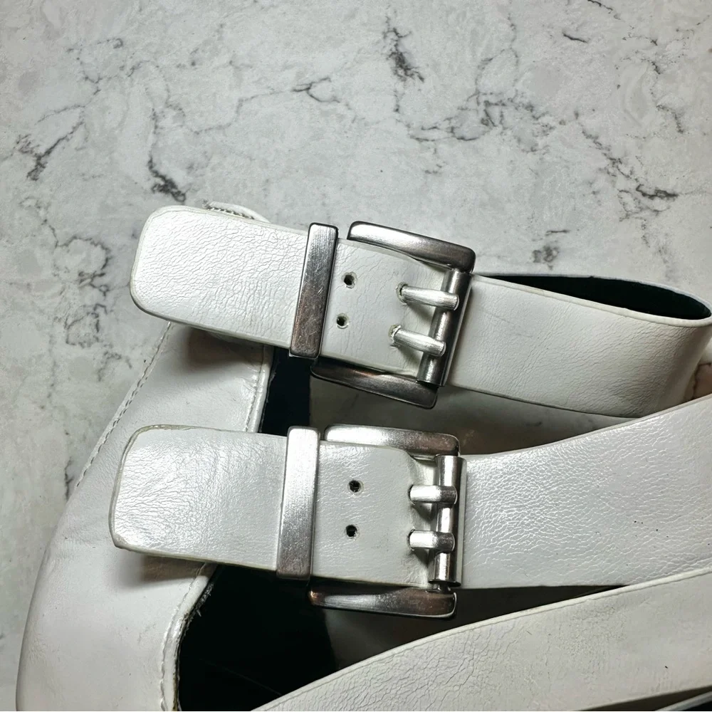 Charles David Women's 7.5 White Strappy Leather Cage Western Booties Straps